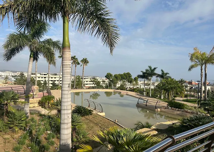 Casa Casu New Stunning 3 Bed Raised Ground Floor Apartment & Huge Balcony With Sea Pool & Mountain View Indoor & Outdoor Swimming Pools & Gym Walking Distance To Beach Port Estepona Traveller Award 2023