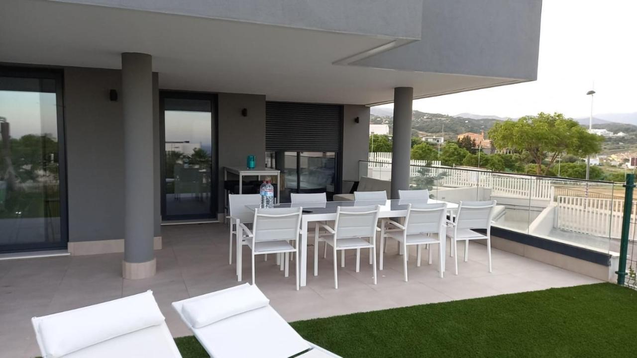 Casa Casu New Stunning 3 Bed Raised Ground Floor & Huge Balcony With Sea Pool & Mountain View Indoor & Outdoor Swimming Pools & Gym Walking Distance To Port Traveller Award 2023