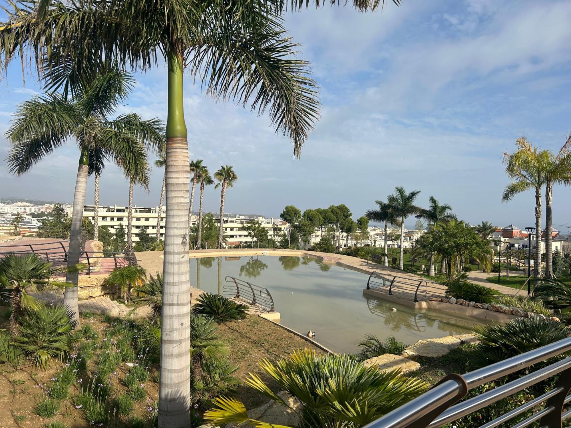 Casa Casu New Stunning 3 Bed Raised Ground Floor & Huge Balcony With Sea Pool & Mountain View Indoor & Outdoor Swimming Pools & Gym Walking Distance To Port Traveller Award 2023 Appartamento *